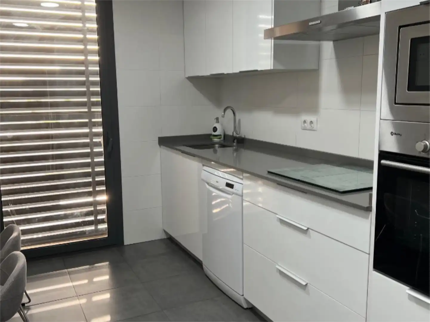 Flat for sale in Calle Diputado Ignacio Gallego, 14, Poniente-Norte - Miralbaida - Parque Azahara Kitchen of Flat for sale in Córdoba with Air Conditioner, Heating and Parquet flooring
