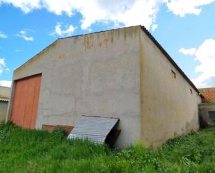 Industrial buildings to rent in Arapiles