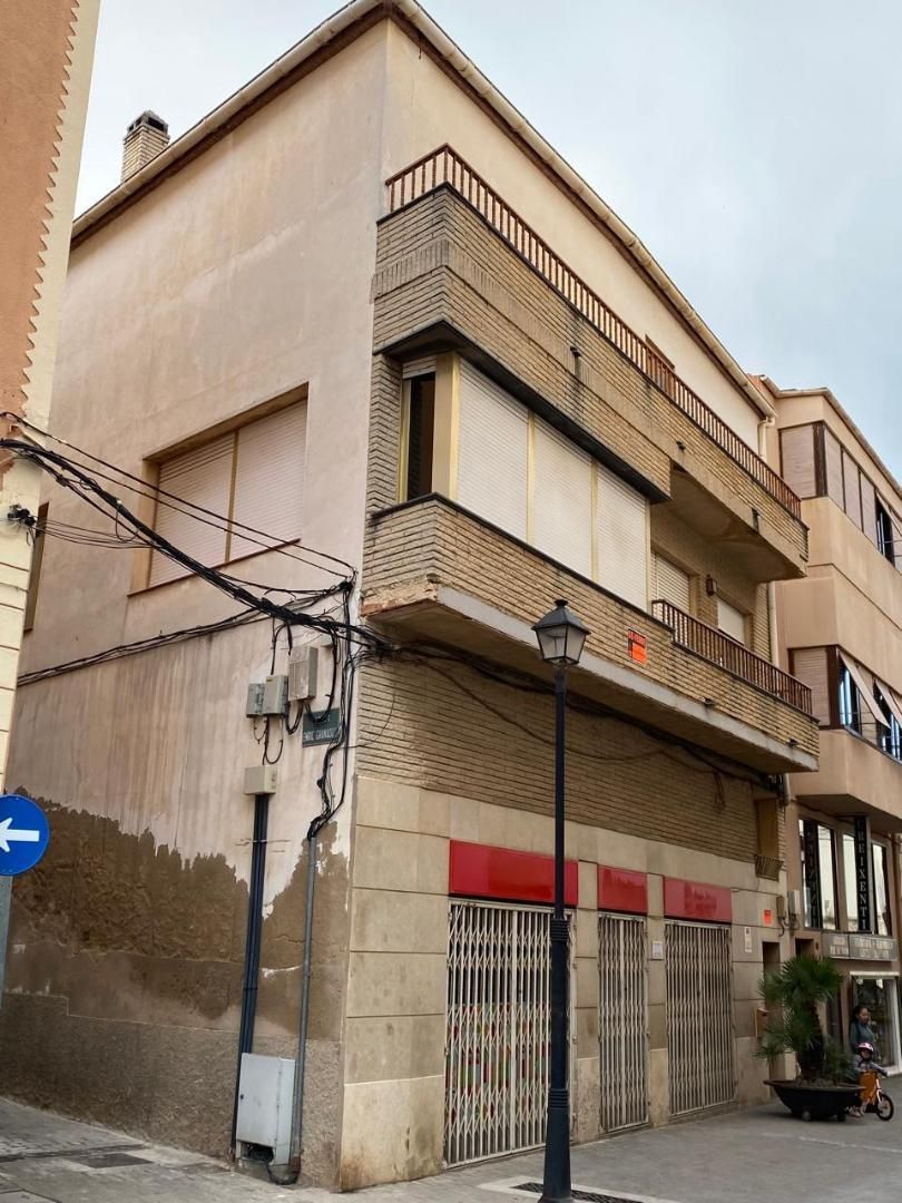 Casa adosada en venda a Carrer de la Bassa D'en Gaire, 5, Gandesa Vista exterior de Casa adosada en venda en Gandesa amb Aire condicionat