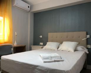 Bedroom of Flat to rent in  Granada Capital  with Air Conditioner