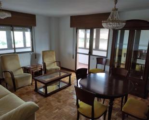 Flat to rent in Calle de Ramón Gómez de la Serna, 85, Peñagrande