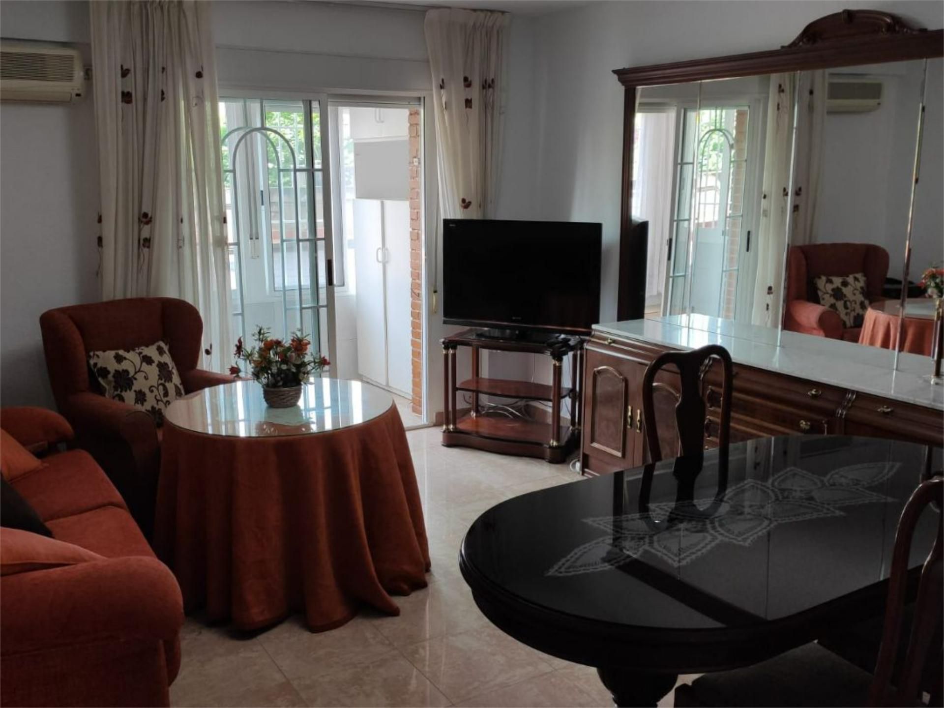 Living room of Flat to share in  Granada Capital  with Air Conditioner and Furnished