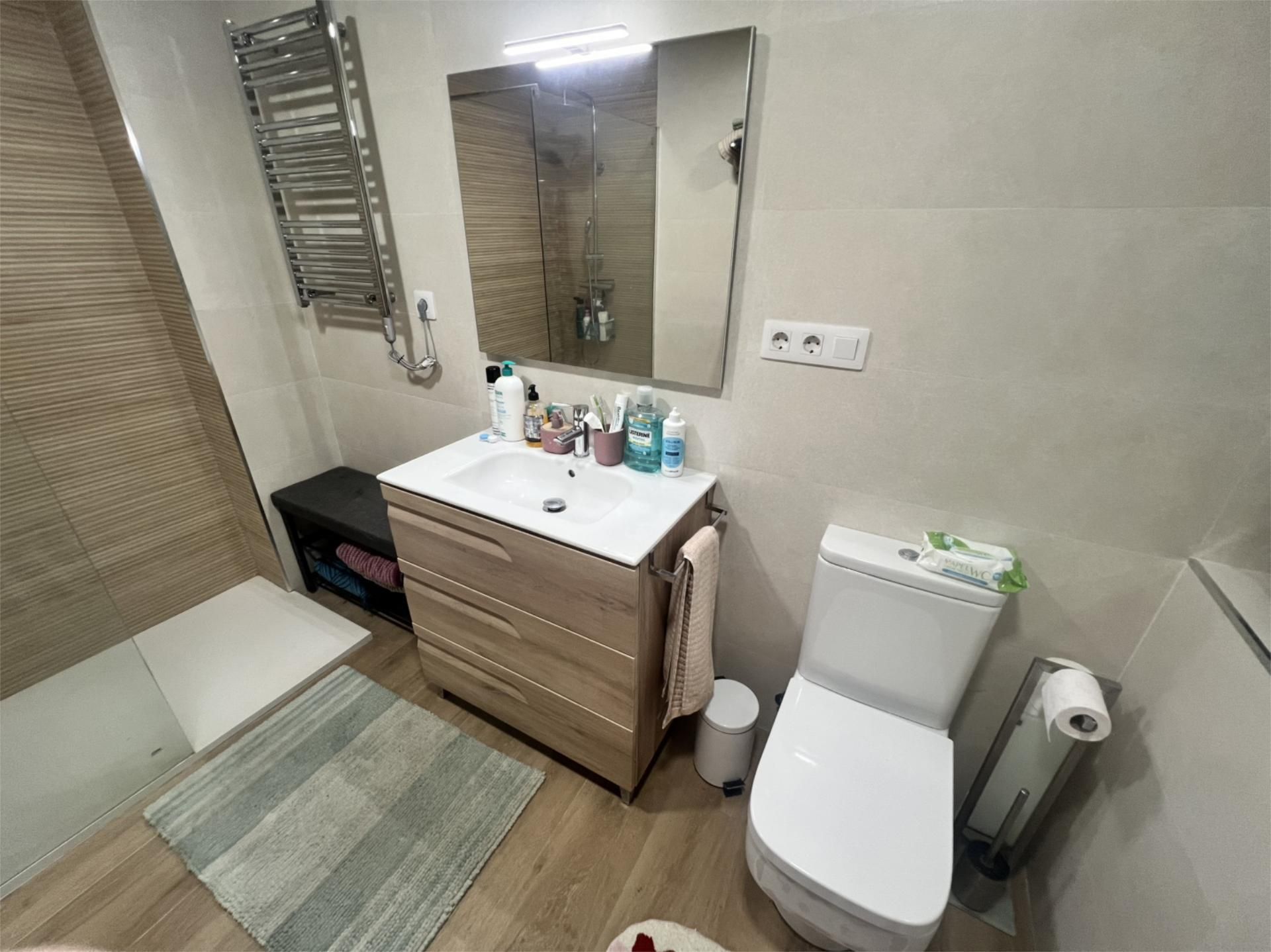 Bathroom of Single-family semi-detached for sale in Castro-Urdiales