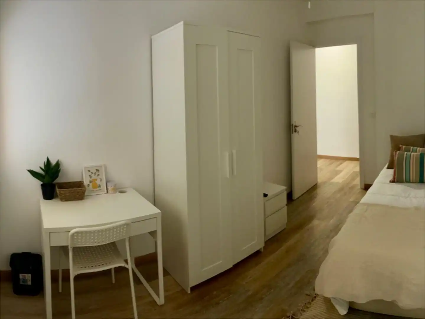 Room in Carrer d'Algol, 15, Ciudad de Asís