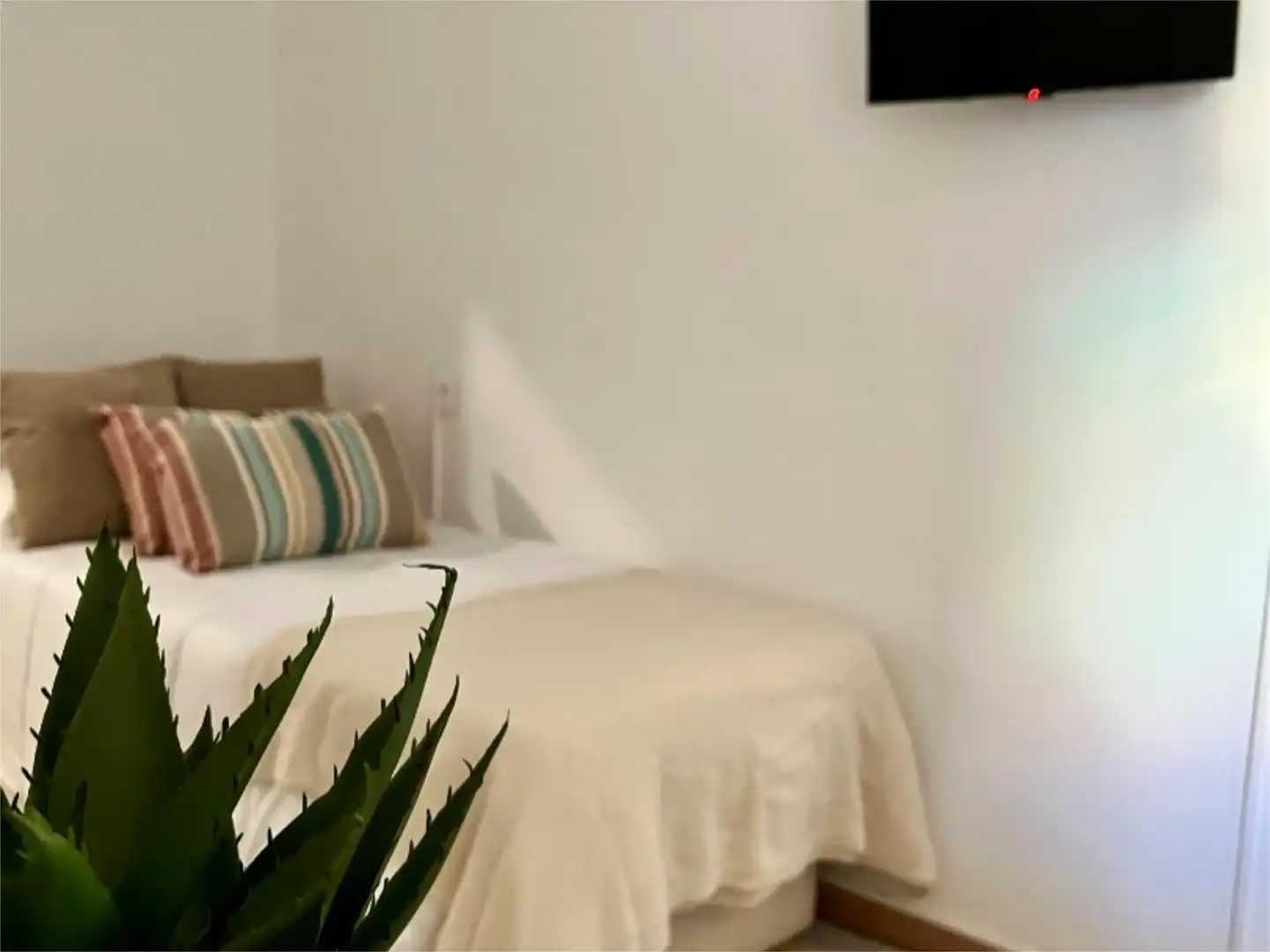 Room in Carrer d'Algol, 15, Ciudad de Asís