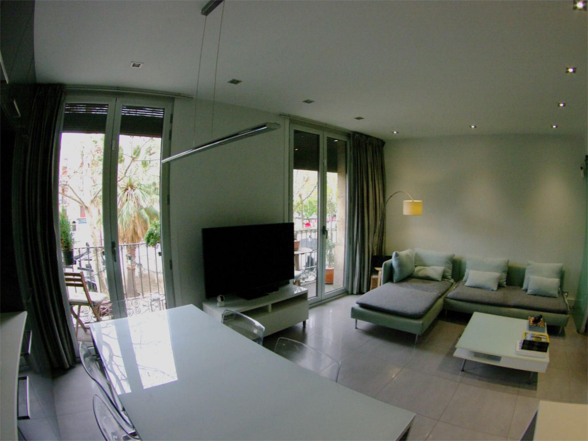 Living room of Flat for sale in  Barcelona Capital  with Air Conditioner and Balcony