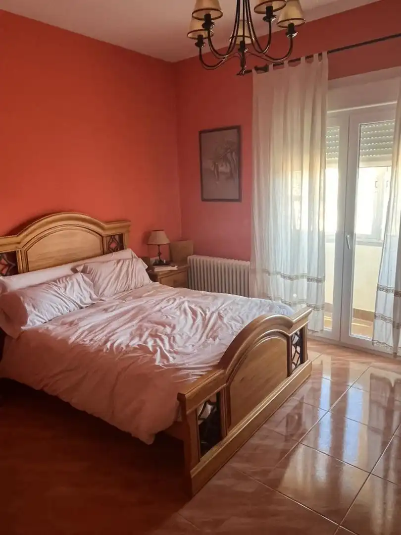Dormitori de Pis en venda en Moral de Calatrava amb Aire condicionat, Calefacció i Parquet