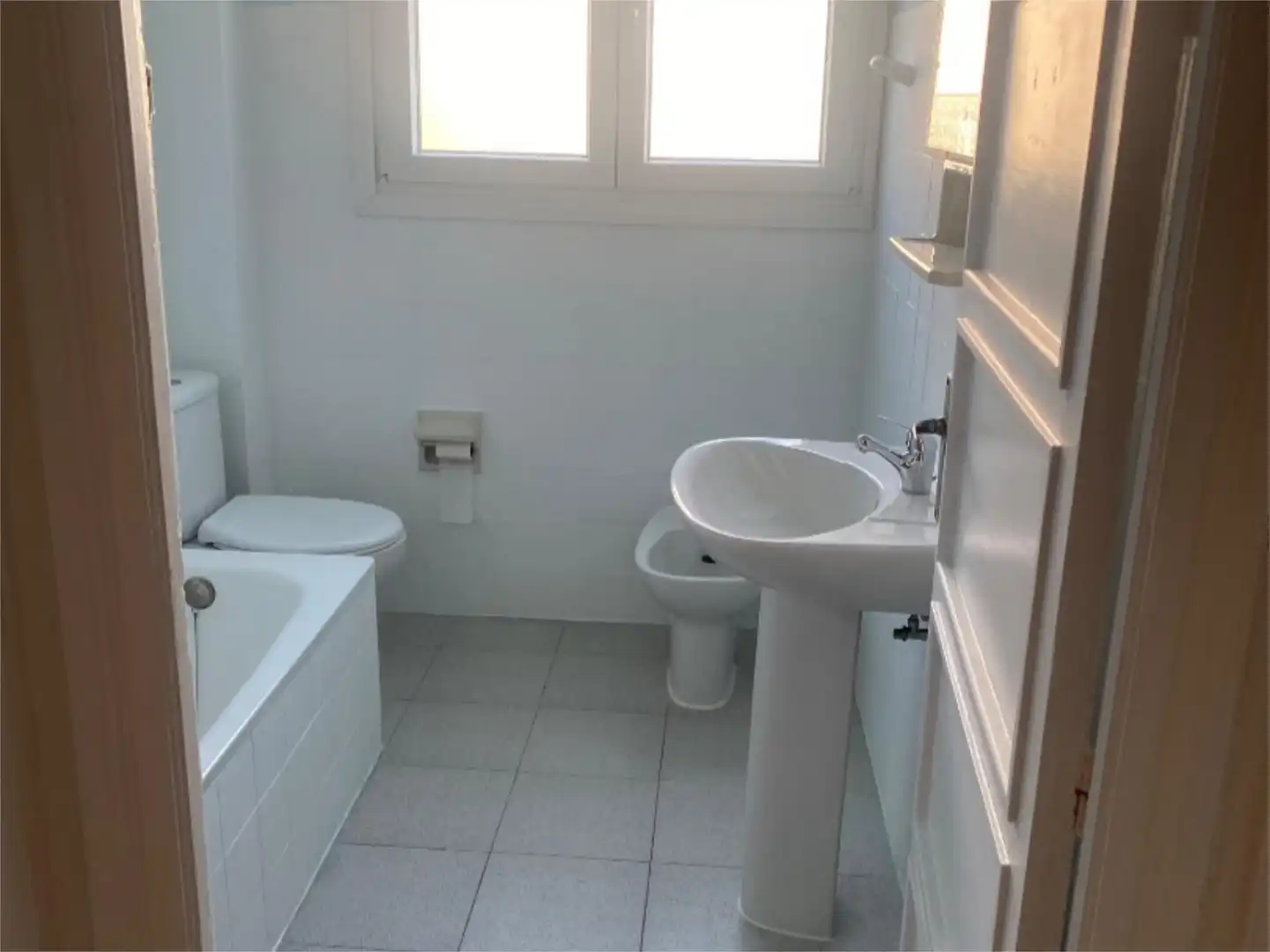 Bany de Pis de lloguer en Cádiz