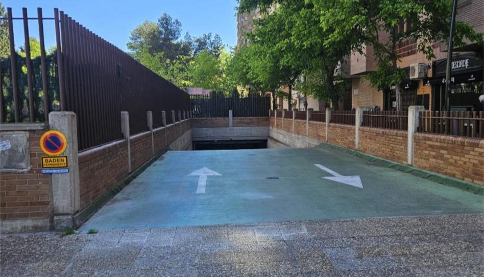 Garage to rent in Avenida de Juan Carlos I, 45, Romareda, Zaragoza - image 1 Photo 1 of Garage to rent in Avenida de Juan Carlos I, 45, Romareda, Zaragoza