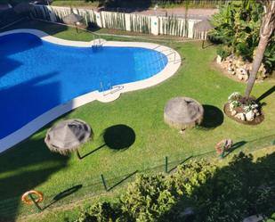 Swimming pool of Flat to rent in Marbella  with Air Conditioner, Heating and Terrace