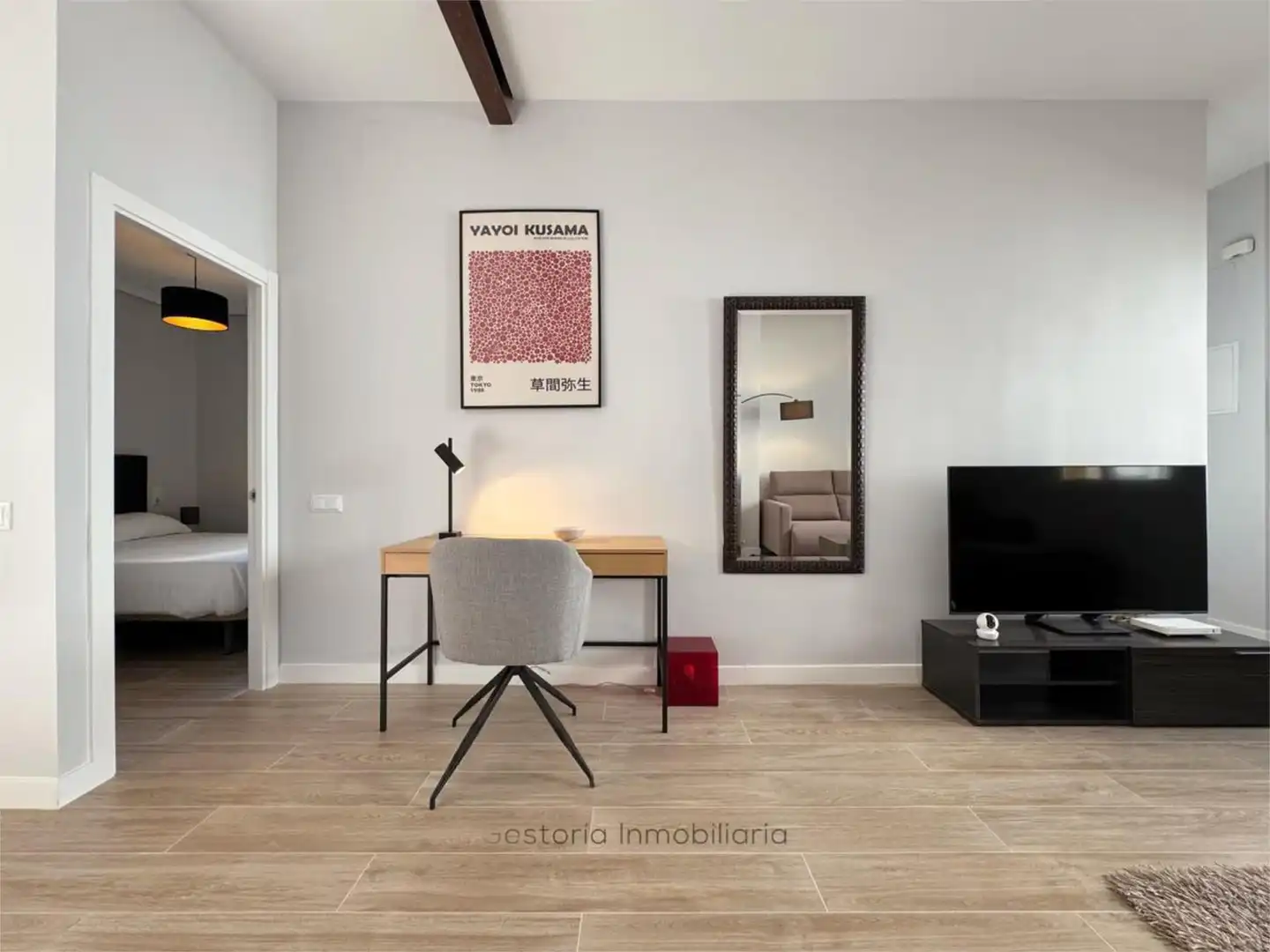Flat for rent in Avenida Carlos V, 20, Parque María Luisa -Giralda Sur Living room of Flat for rent in Sevilla with Air Conditioner, Heating and Parquet flooring