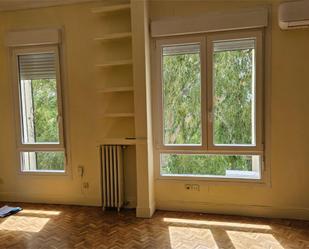 Flat to rent in Calle de Alfonso XII, 52, Jerónimos