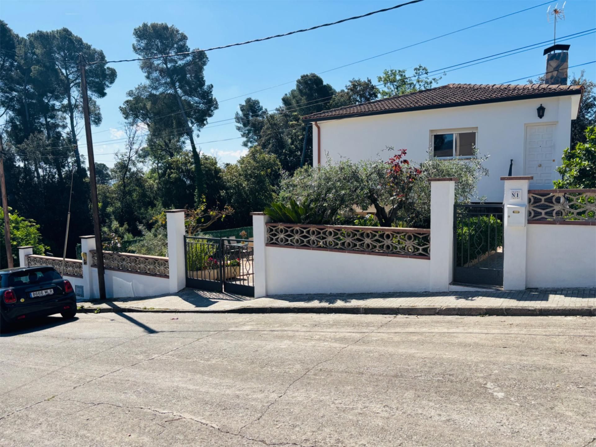 Exterior view of House or chalet for sale in Santa Eulàlia de Ronçana  with Terrace