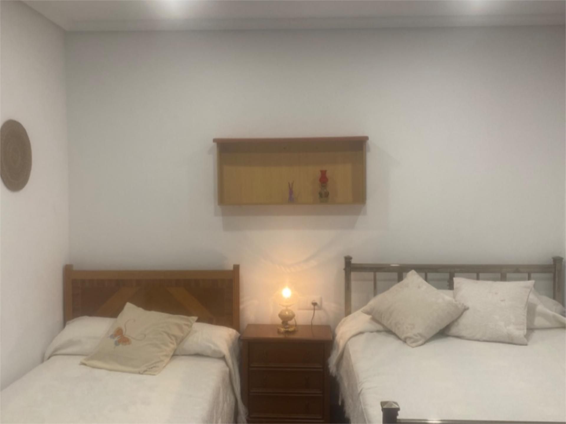 Flat to share in Calle Escuelas, 5, Abenójar