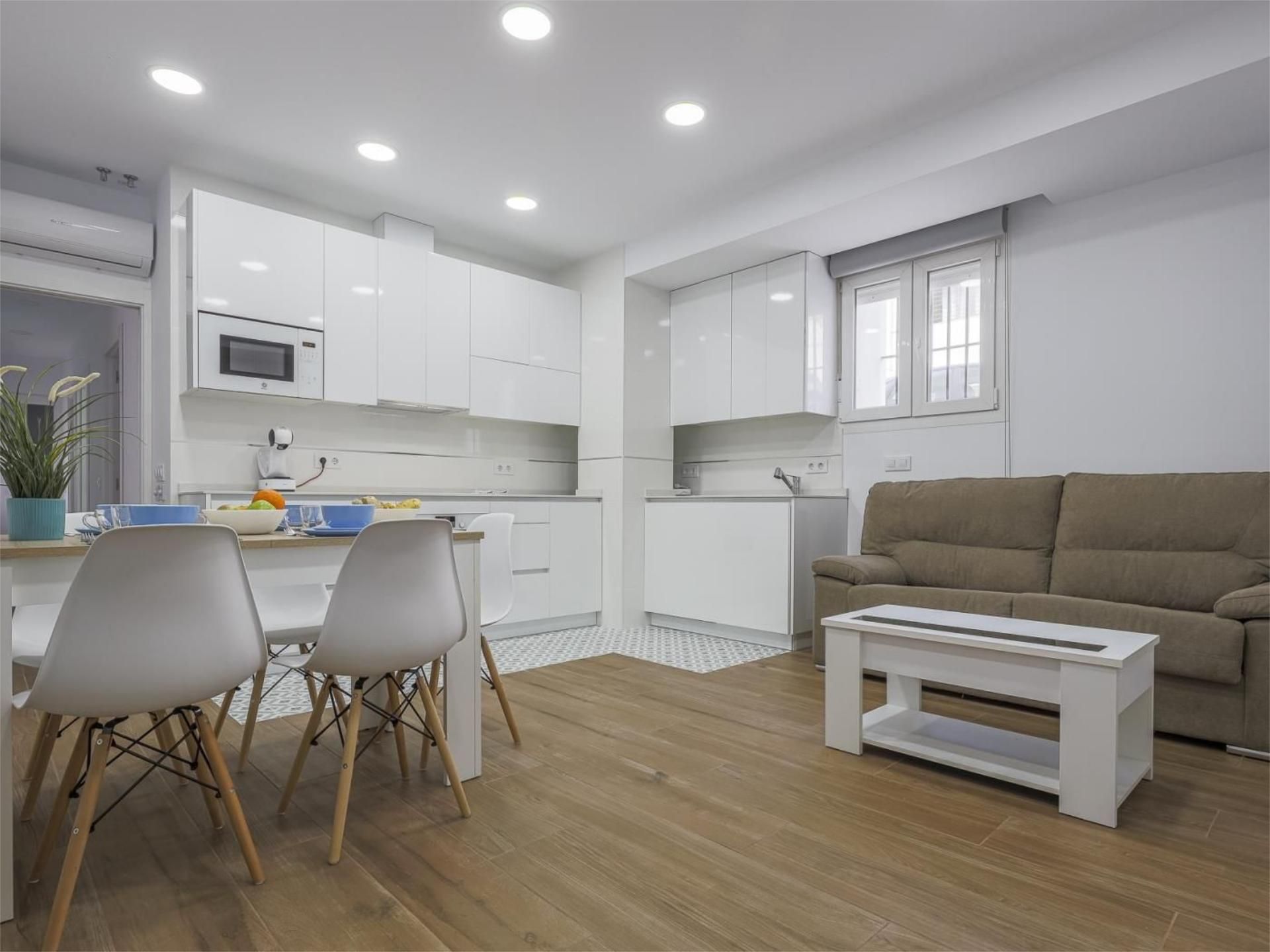 Kitchen of Flat to rent in  Cádiz Capital  with Air Conditioner, Heating and Furnished