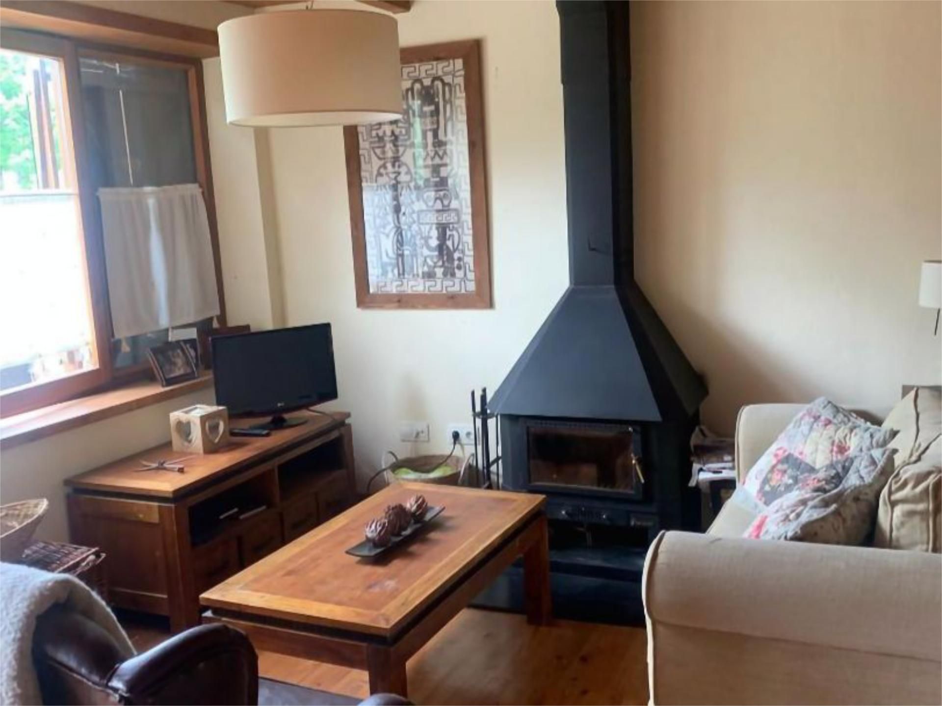 Wohnzimmer von Wohnung zum verkauf in La Vall de Boí mit Heizung, Privatgarten und Parkett