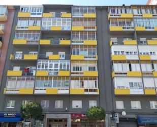 Vista exterior de Pis en venda en Avilés amb Terrassa i Balcó