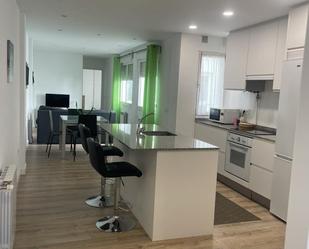 Cuina de Pis en venda en Gijón  amb Calefacció, Parquet i Moblat