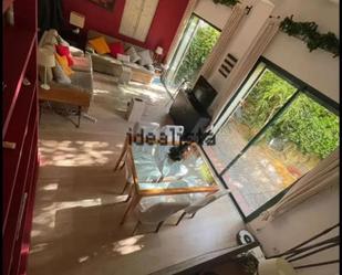 Living room of House or chalet to share in  Madrid Capital  with Air Conditioner, Heating and Terrace