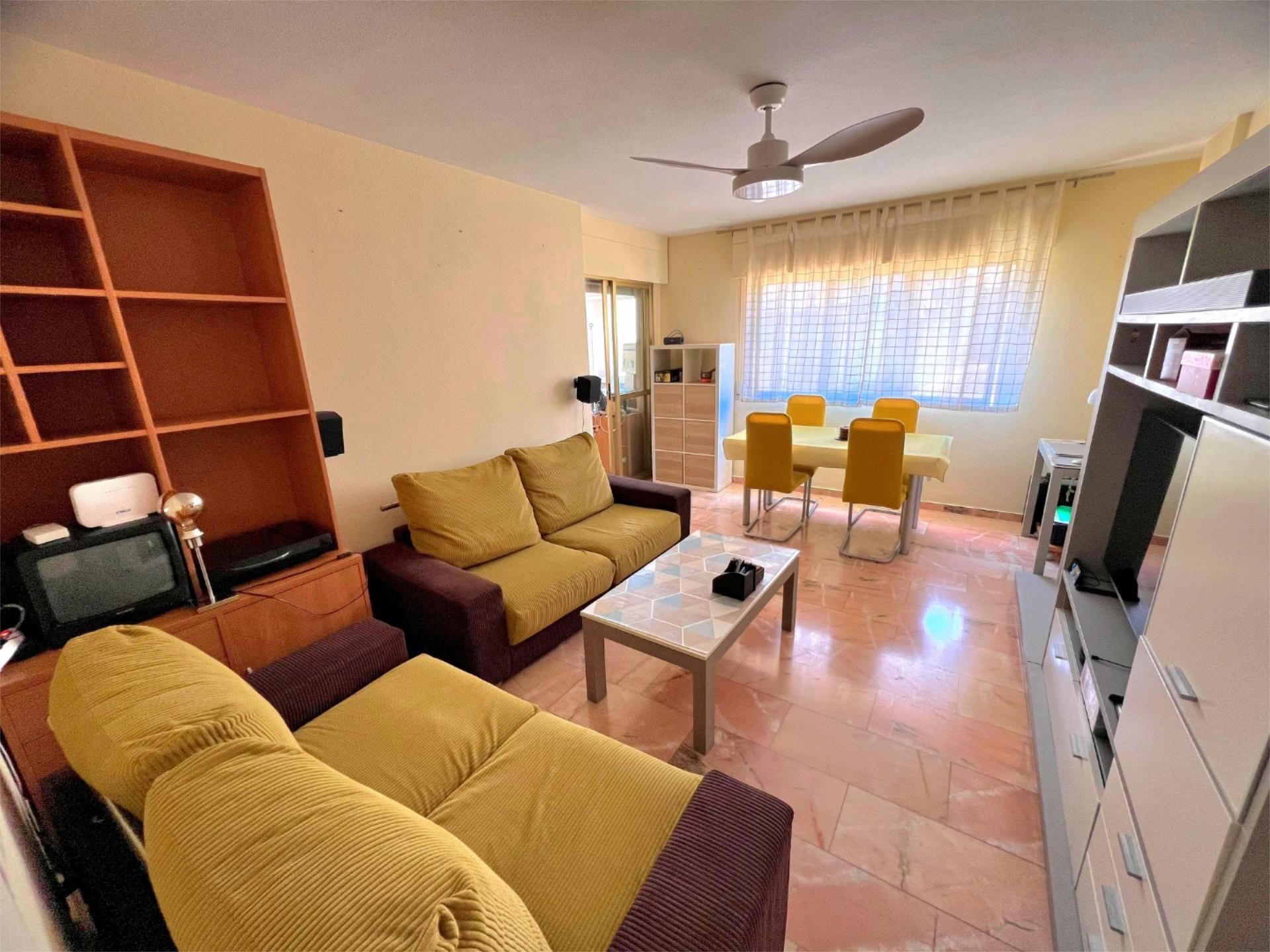 Sala de estar de Piso en venta en Almuñécar con Aire acondicionado, Calefacción y Terraza
