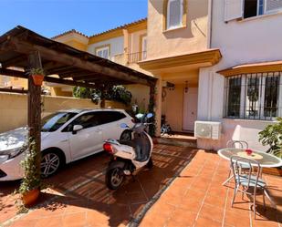 Exterior view of House or chalet for sale in La Línea de la Concepción  with Air Conditioner, Private garden and Terrace