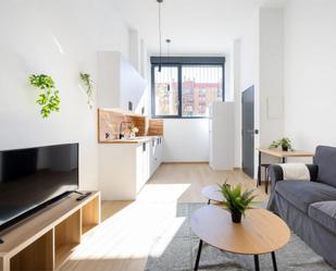 Living room of Flat to rent in  Granada Capital  with Air Conditioner, Heating and Parquet flooring