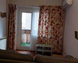 Bedroom of Flat to rent in  Madrid Capital  with Air Conditioner and Balcony
