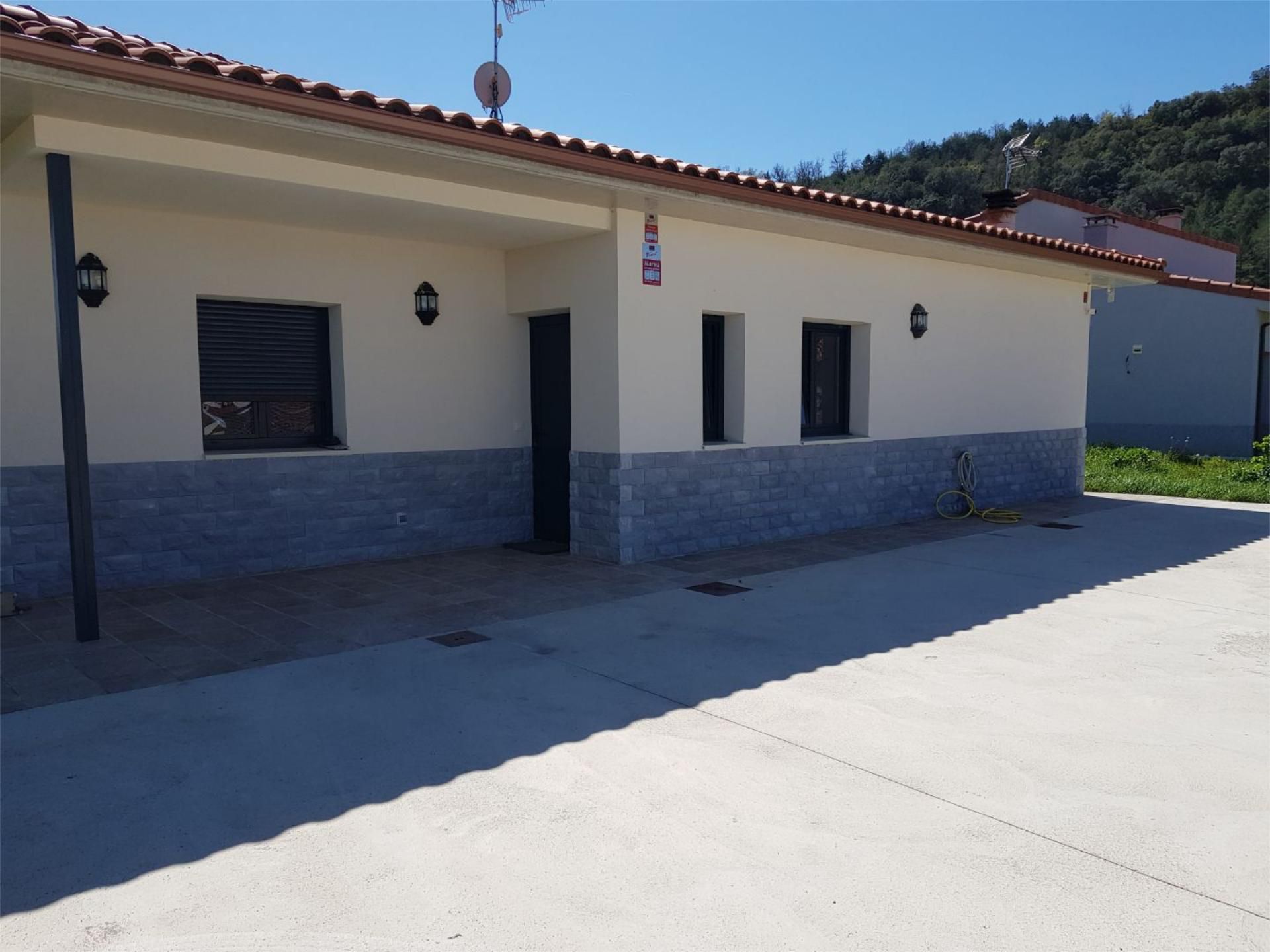 Vista exterior de Casa o xalet en venda en Frías amb Calefacció, Jardí privat i Terrassa