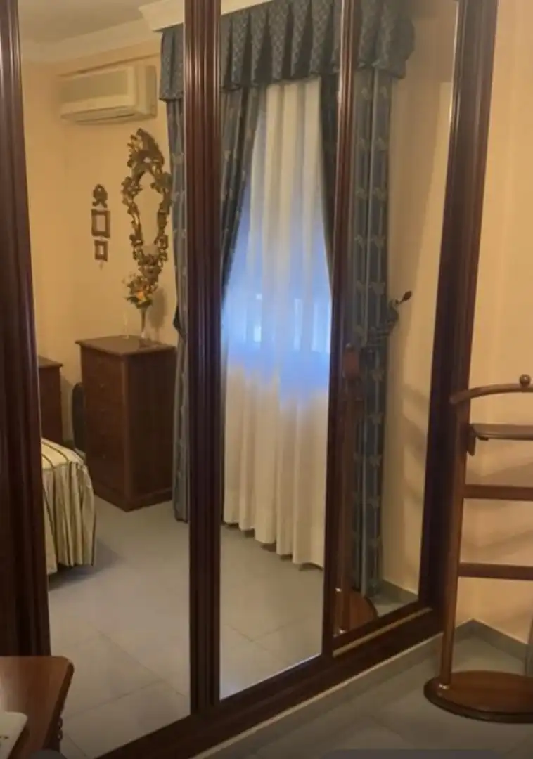 Habitación de Piso de alquiler en Sevilla con Aire acondicionado, Calefacción y Amueblado