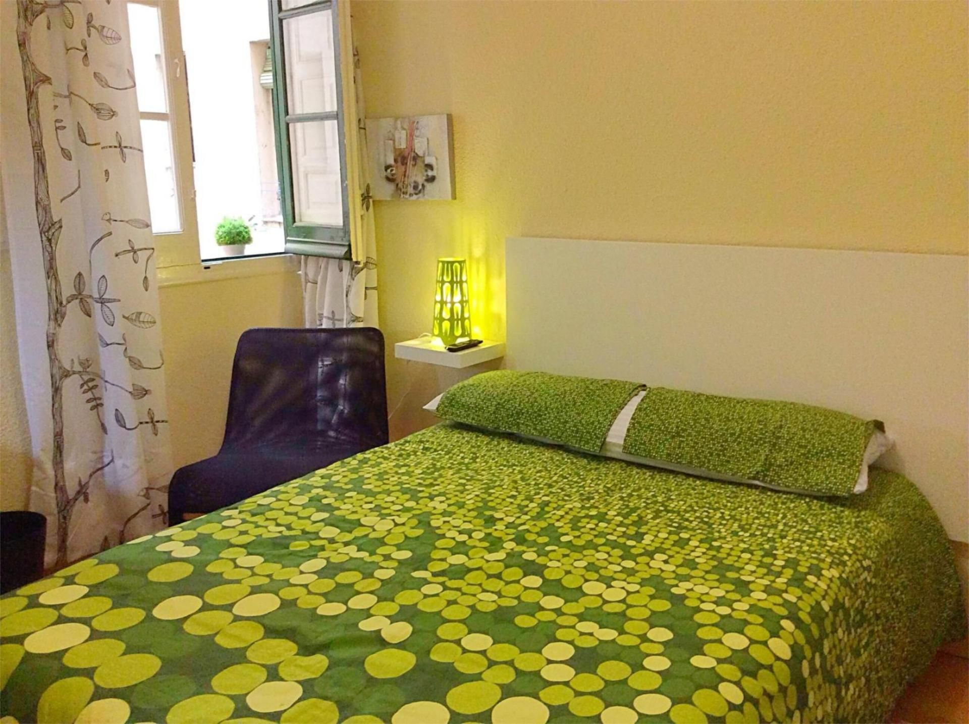 Attic to share in Calle de Fuencarral, 139, Trafalgar