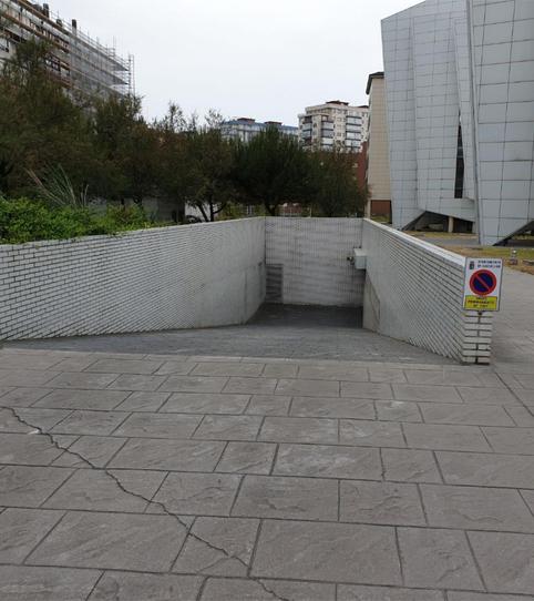 Garaje de alquiler en Calle Luis Hauzeur, 25 - imagen 2 Foto 2 de Garaje de alquiler en Calle Luis Hauzeur, 25