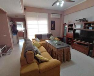 Sala d'estar de Casa o xalet en venda en El Pedroso
