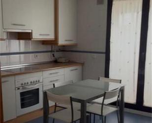 Cuina de Casa adosada en venda en Mérida amb Terrassa i Piscina