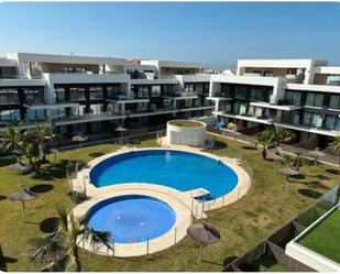Piscina de Àtic de lloguer en Zahara de los Atunes amb Calefacció, Terrassa i Traster