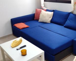 Dormitori de Apartament de lloguer en Las Palmas de Gran Canaria amb Aire condicionat, Calefacció i Moblat
