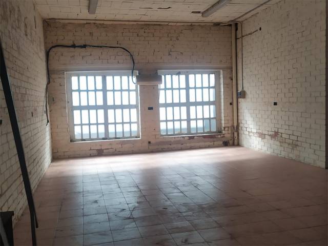 Local comercial en Alquiler en Carrer de Sierra Nevada, 128 en Les Arenes - La Grípia  Can Montllor