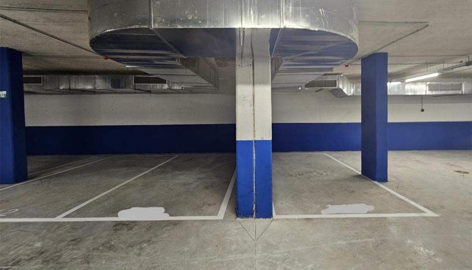 Photo 1 of Garage to rent in Calle de Fuerteventura, 7, Polígono Industrial Norte, Madrid