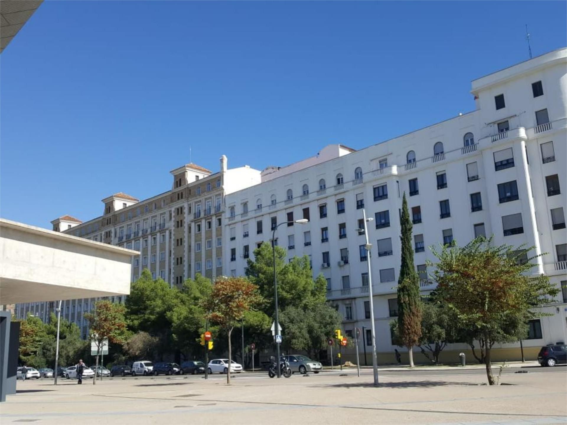 Exterior view of Flat to rent in  Zaragoza Capital  with Air Conditioner, Heating and Parquet flooring