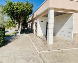 Vista exterior de Casa o xalet de lloguer en Elche / Elx amb Calefacció, Jardí privat i Parquet
