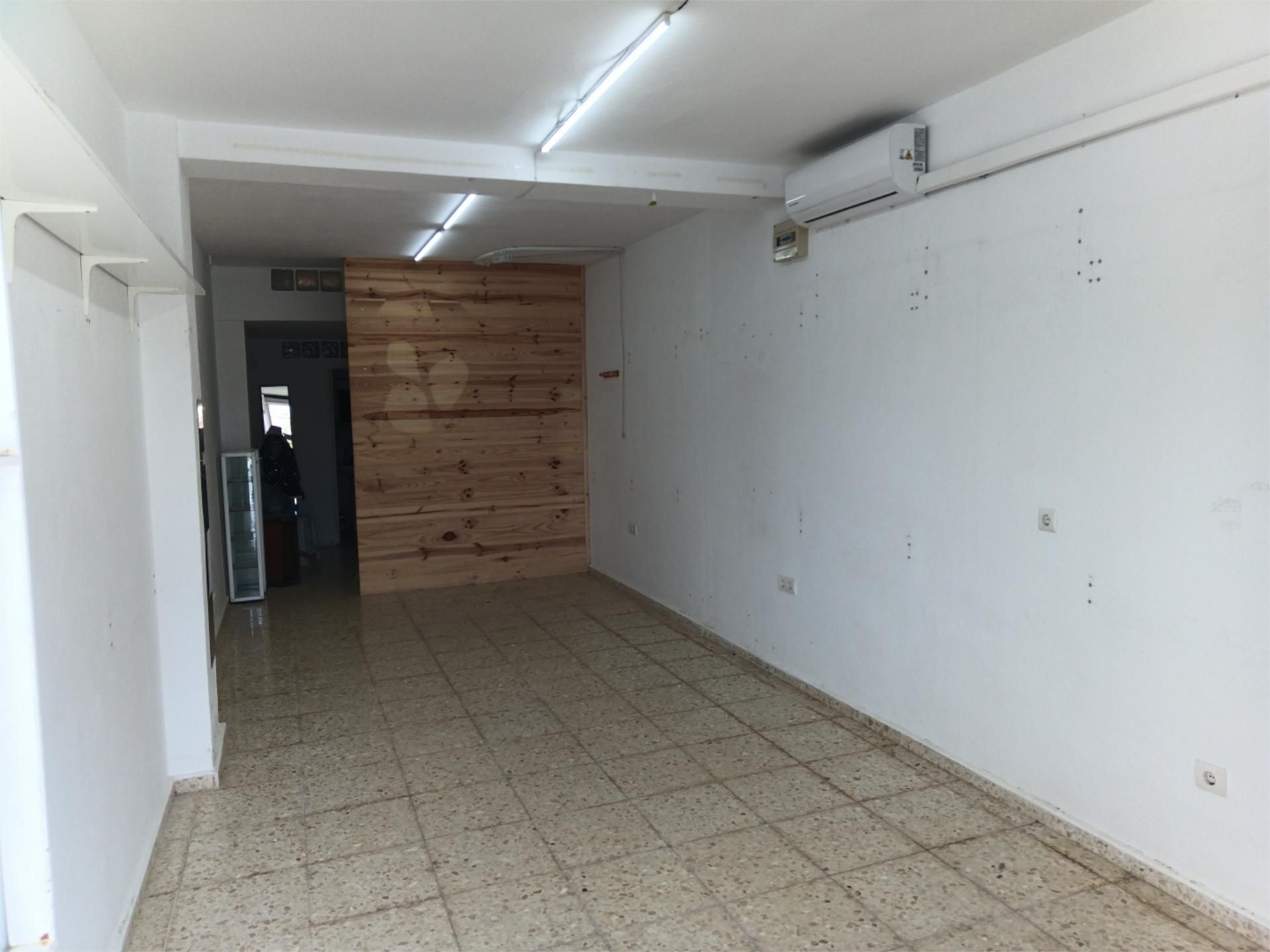 Local de alquiler en Lepe con Aire acondicionado