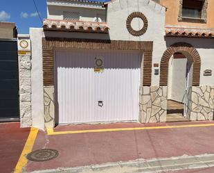 Parking of House or chalet for sale in Algeciras  with Oven and Microwave