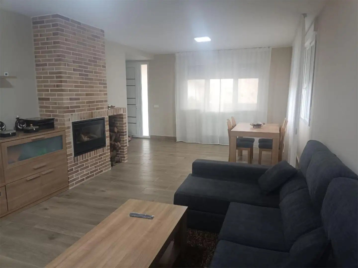 Sala d'estar de Pis en venda en Guadalix de la Sierra amb Calefacció, Jardí privat i Moblat