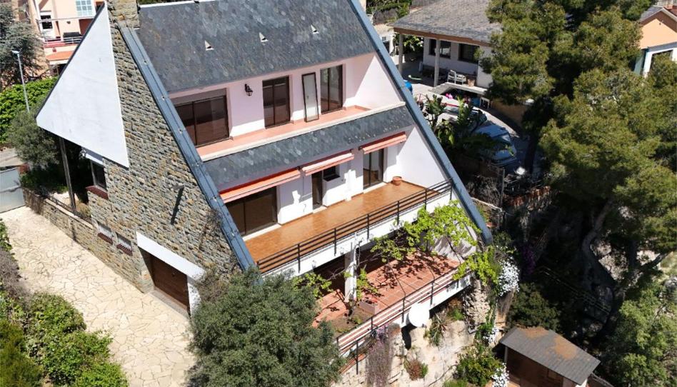 Casa o chalet en venta en Avinguda de Can Montmany, 28, Corbera de Llobregat, Barcelona - imagen 1 Foto 1 de Casa o chalet en venta en Avinguda de Can Montmany, 28, Corbera de Llobregat, Barcelona