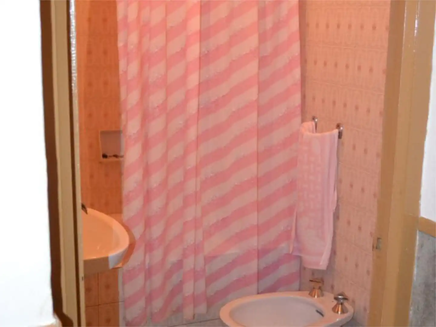 Detached homes for sale in Calle Juan Carlos I, 23, Cebreros Bathroom of Detached homes for sale in Cebreros with Balcony