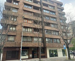 Vista exterior de Pis de lloguer en  Pamplona / Iruña amb Calefacció, Parquet i Terrassa