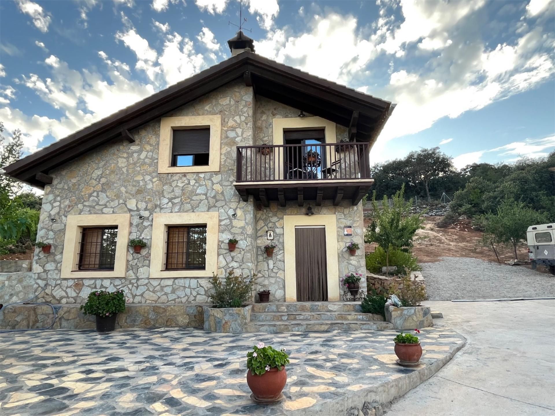Exterior view of Country house for sale in Alcalá la Real  with Terrace, Swimming Pool and Balcony