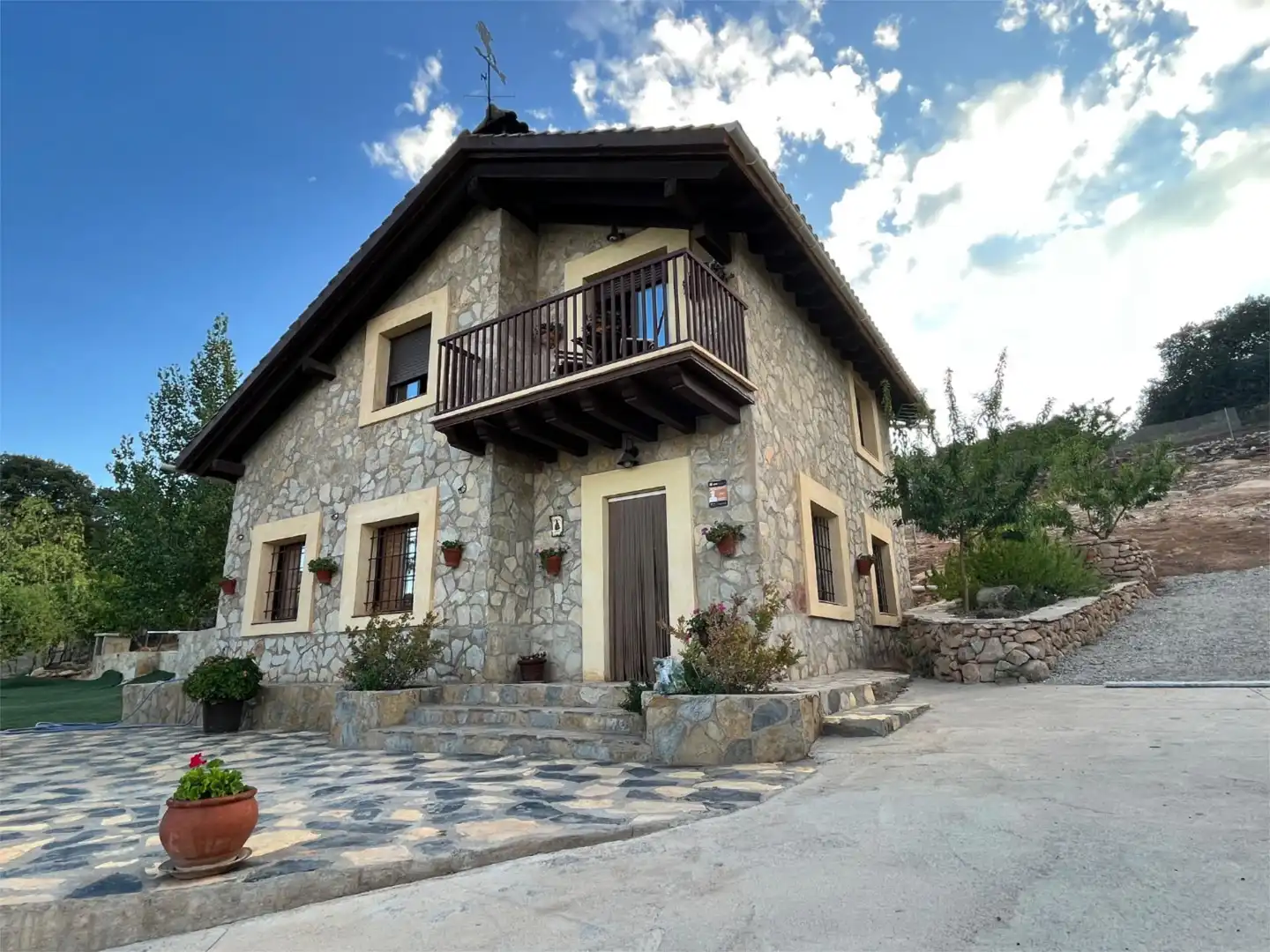 Finca rústica en venta en A-335, Alcalá la Real Vista exterior de Finca rústica en venta en Alcalá la Real con Calefacción, Jardín privado y Terraza