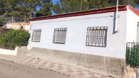 Foto 2 de Casa adosada en venta en Calle Cuevas, 39, Cenizate, Albacete