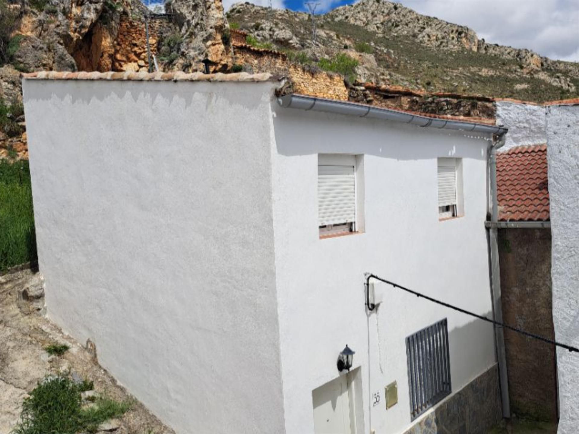 Vista exterior de Pis en venda en Berdejo amb Calefacció i Moblat