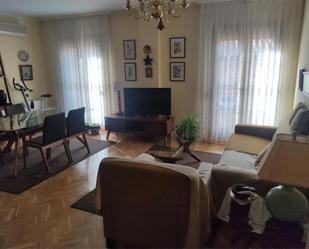 Sala d'estar de Pis en venda en  Toledo Capital amb Aire condicionat, Calefacció i Parquet